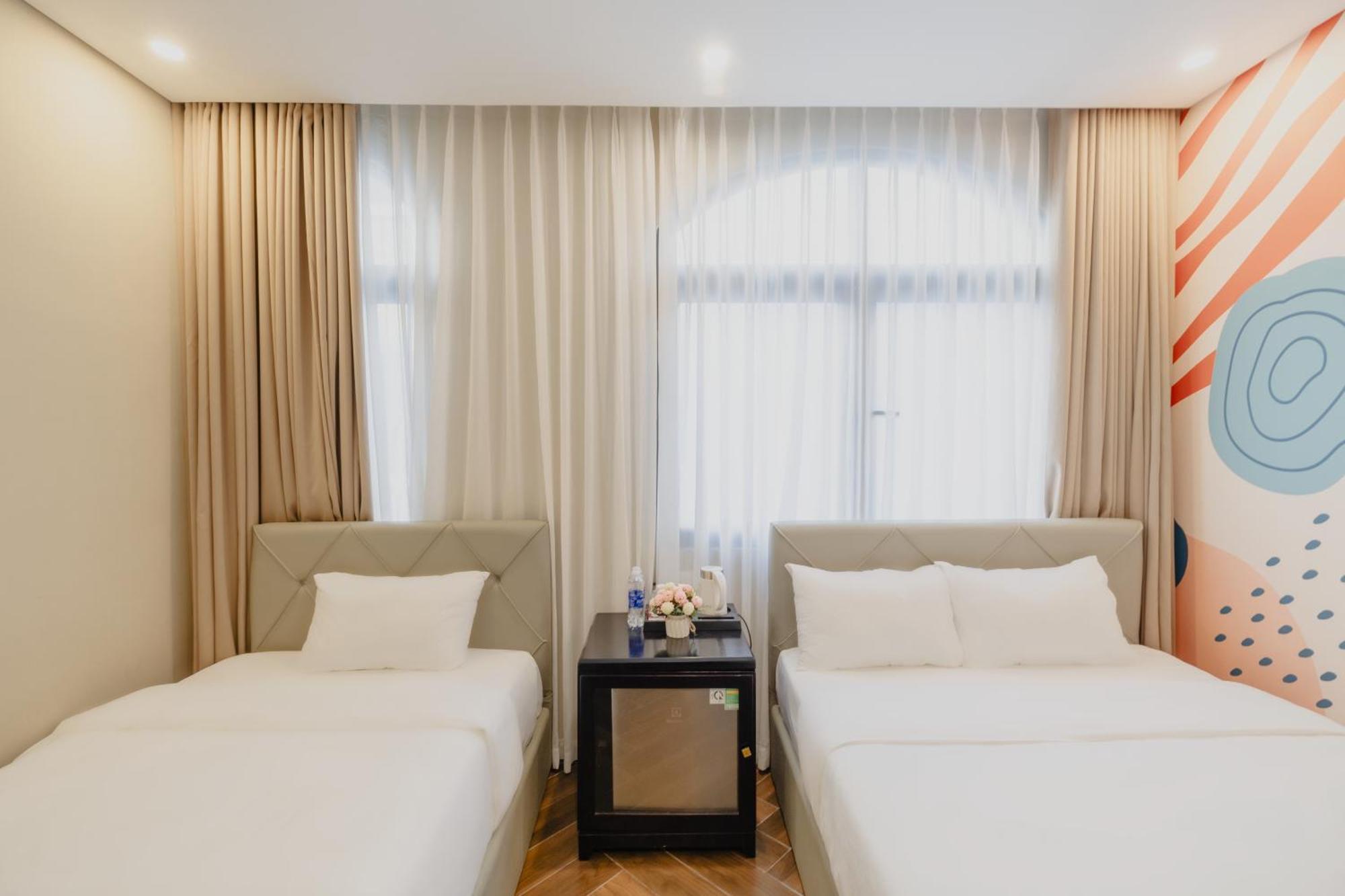 Hotel Tropical Bay Grand World Phú Quốc Exterior foto