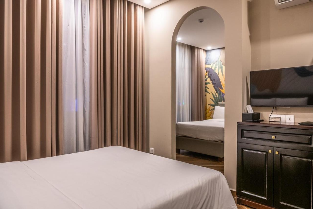 Hotel Tropical Bay Grand World Phú Quốc Exterior foto